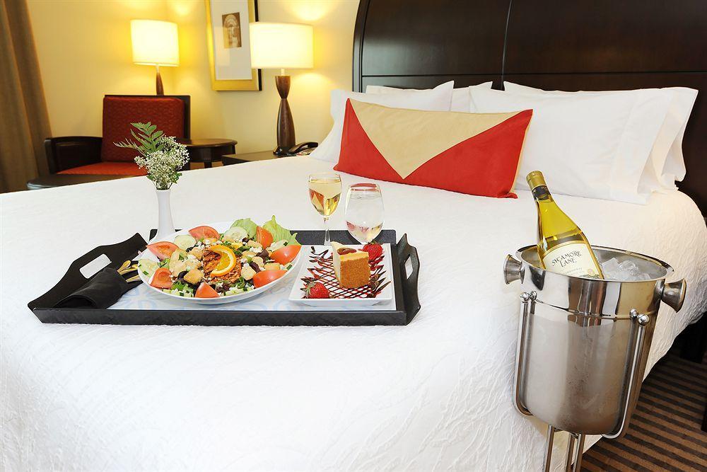 Hilton Garden Inn Columbia/Northeast Ngoại thất bức ảnh
